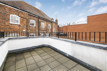 Crown Place, Crown Lane, Marlow, SL7 3HL